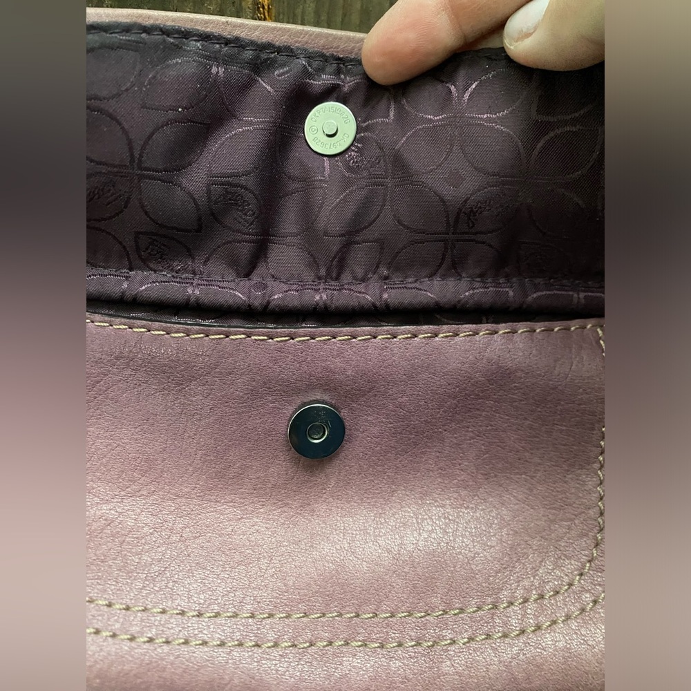 Fossil Vintage Purple Leather Shoulder Bag Handbag Women Purse - Picture 3 of 16